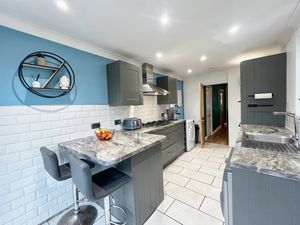 Photo 17- click for photo gallery